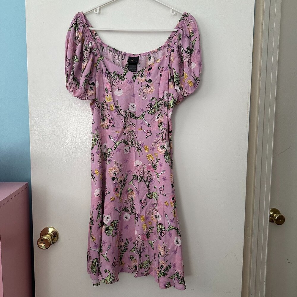 SUMMER SALE! Disney Rapunzel Purple Puff Sleeve Dress w/ Side Zipper – M (NWT)